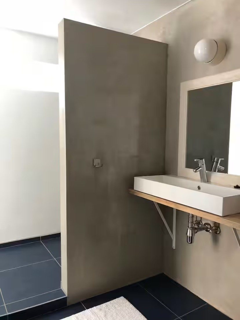 Modernes Badezimmer